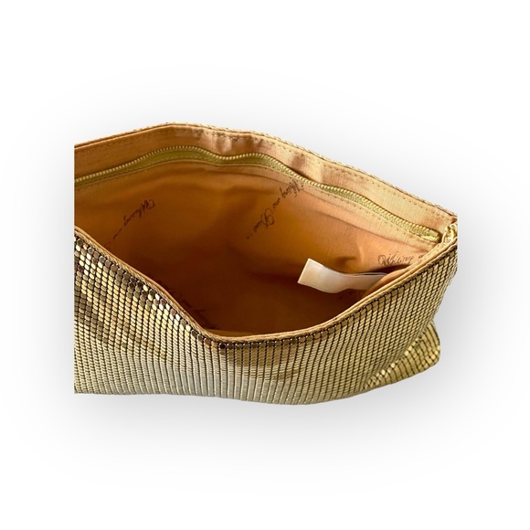 Vintage: Whiting Davis 𖣴 Metal Mesh Convertible Crossbody Clutch Bag 𖣴 Gold 𖣴 - Picture 11 of 16